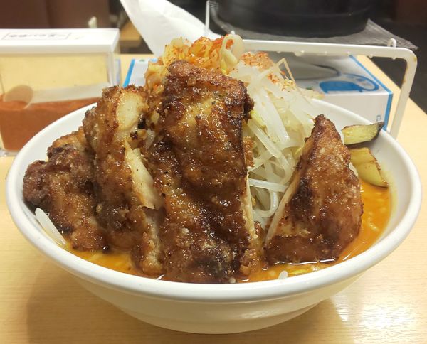 「極辛あんかけDX（メガ唐付) 中盛」@旨辛ラーメン 表裏 市ヶ谷本店の写真