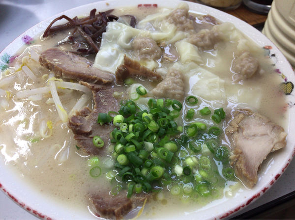 「チャーシューワンタンメン」@九州ラーメン 友理 本店の写真