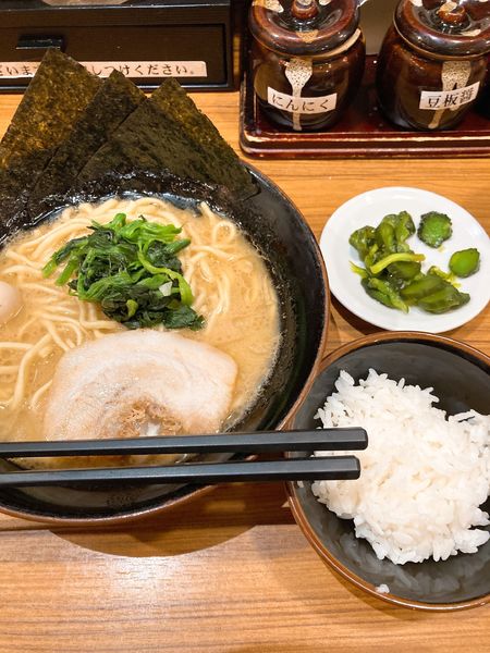 「ラーメン」@横濱家系ラーメン 壱角家 西新宿店の写真