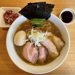 特製中華そば 中盛 + 辛味 + 玉ねぎ【ユーザーレビュー】