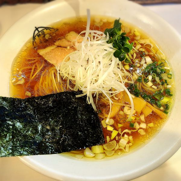 「【土日限定 】侍らーめん(並・醤油) 750円」@麺屋 侍の写真