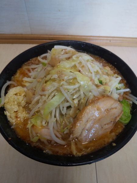 「みそラーメン800円(麺少なめ・ニンニク・アブラ)」@ラーメン二郎 京成大久保店の写真