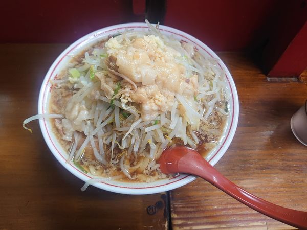 「ラーメン・煮玉子・豚入り」@ザ・ラーメンスモールアックスの写真