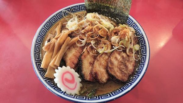 「バラ焼豚ラーメン 1170円  麺大盛り 100円」@ラーメンいっとくの写真