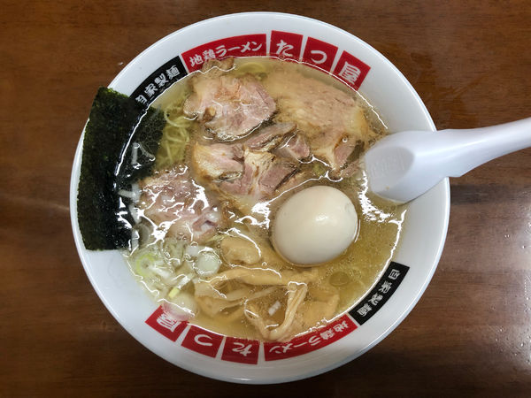 「チャーシューメン 塩＋地鶏（讃岐コーチン）の煮玉子」@地鶏ラーメン たつ屋の写真