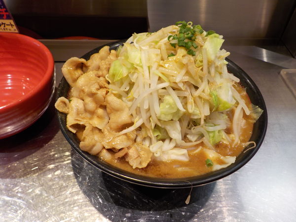 「みそラーメン(野菜ドカ盛り)」@麺創研 紅 府中の写真