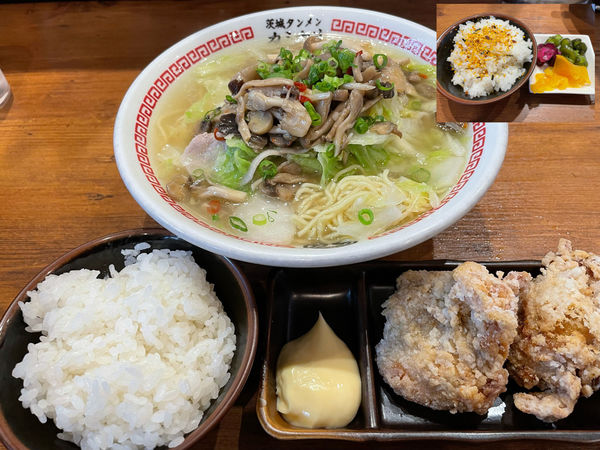 「季節限定ガリバタきのこタンメン850円、タンカラセット308円」@茨城タンメン カミナリ 水戸城南店の写真
