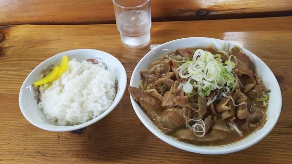 「肉入りラーメン中」@豚骨ラーメン 公太郎の写真