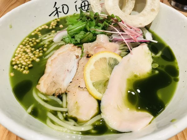 「抹茶と煮干しの冷やし塩らーめん 1,000円」@らーめん専門 和海 なんば店の写真
