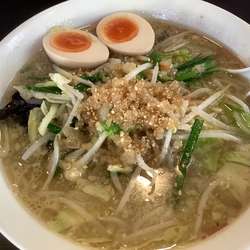 塩野菜たんめんこってり＋ローカボ麺＋半熟煮卵＝950円