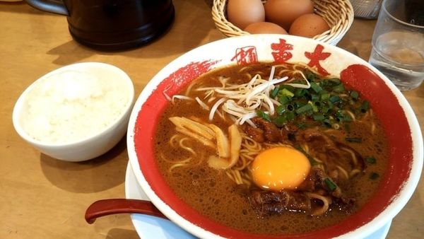 「醤油とんこつラーメン」@ラーメン東大 十三店の写真