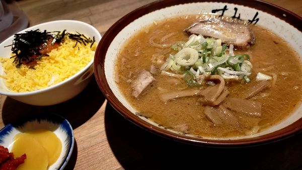 「味噌　錦糸卵丼」@すみれ 横浜店の写真