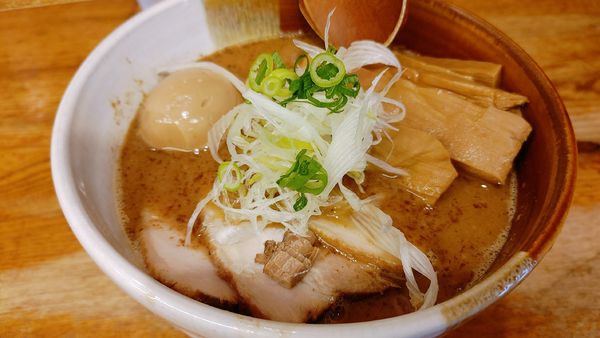 「味玉ちゃーしゅーめん・替玉・めんま　￥１６３０」@渡なべの写真