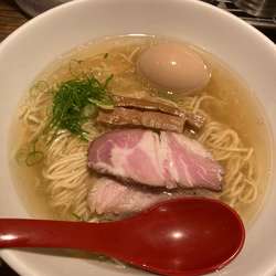 香彩鶏だし 味玉塩ラーメン