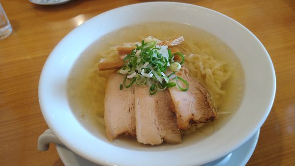 「会津山塩らーめん¥780+焼き鳥」@うえんで食堂の写真