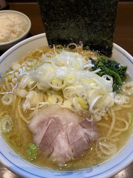 「ラーメン中盛＋薬味増し＋ライス（小）」@横浜家系ラーメン 中島家の写真