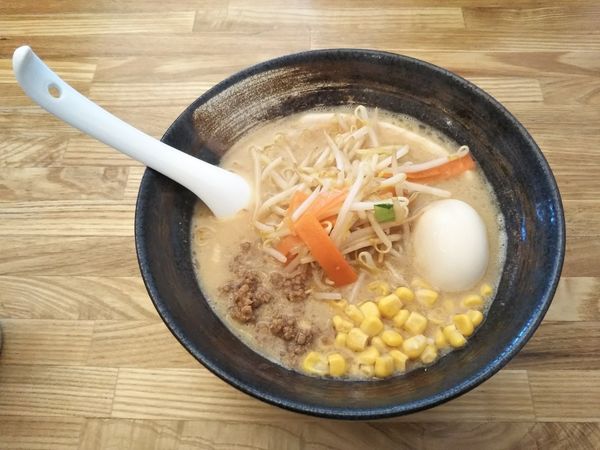 「白味噌豚骨」@らーめん 月の兎影の写真