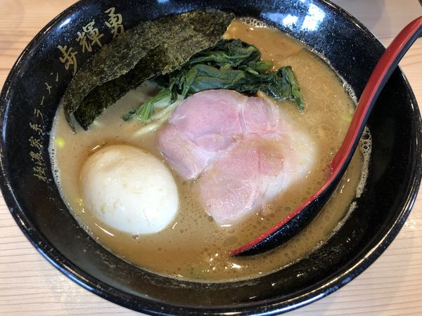 「味玉ラーメン&ライス」@極濃家系ラーメン 歩輝勇 センター北店の写真