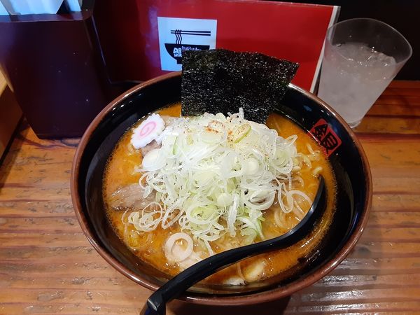 「辛味噌ラーメン大盛り」@熟成らーめん 銀のくらの写真