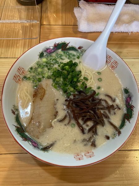 「博多豚骨ラーメン」@コハクノトキの写真