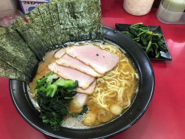 「チャーシュー麺(大)1060円」@杉田家 千葉祐光店の写真