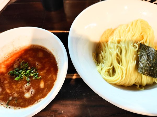 「紅の本節つけめん（細麺・大盛り）」@俺の空の写真