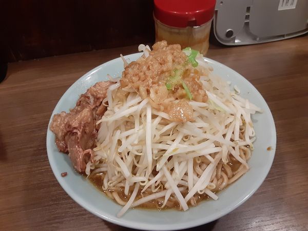 「中ラーメン　野菜増し」@立川マシマシ 栄住吉店の写真