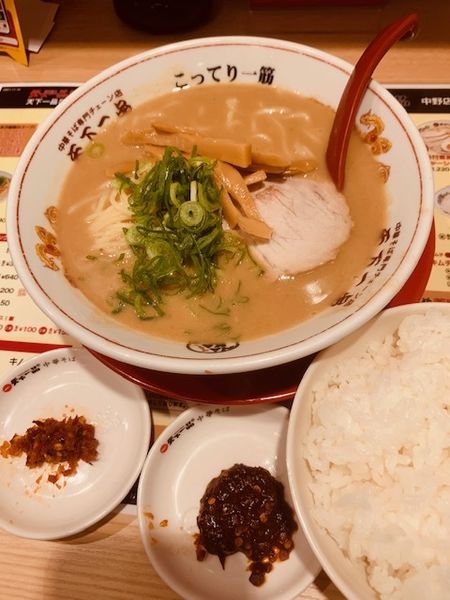 「こってり 790円　並ライス 190円」@天下一品 中野店の写真