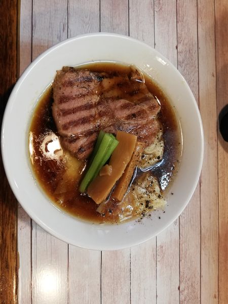 「鴨雲呑中華そば　黒」@世田谷中華そば 祖師谷七丁目食堂の写真