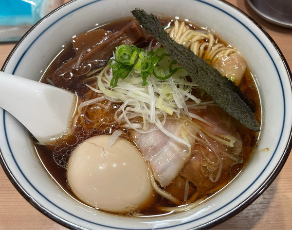 「特製醤油らぁ麺」@らぁ麺 くろ渦の写真