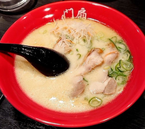 「鶏らーめん」@鶏がらラーメン専門店 門扇 ぎおん本店の写真