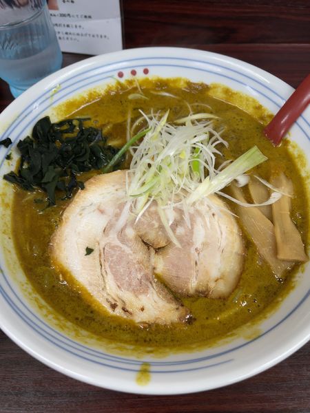「カレーラーメン」@室蘭カレーらーめん じぇんとる麺 弥生店の写真