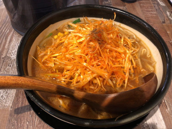 「赤ネギ味噌ラーメン」@味噌ラーメン専門店 日月堂 北浦和東口店の写真