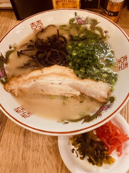 「十割ラーメン 750円　替玉 150円」@ぎょらん亭 西早稲田店の写真