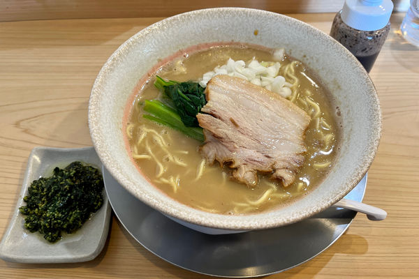 「【限定】鶏白湯800円+ジェノベーゼ100円」@中華そば すばる食堂の写真