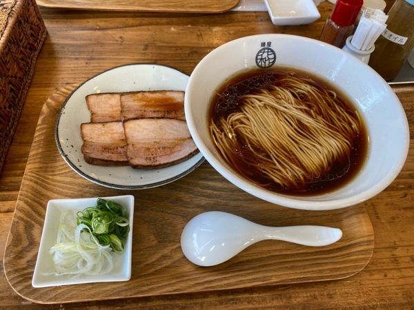 「かけそば+あぶりチャーシュー」@麺屋 花枇の写真