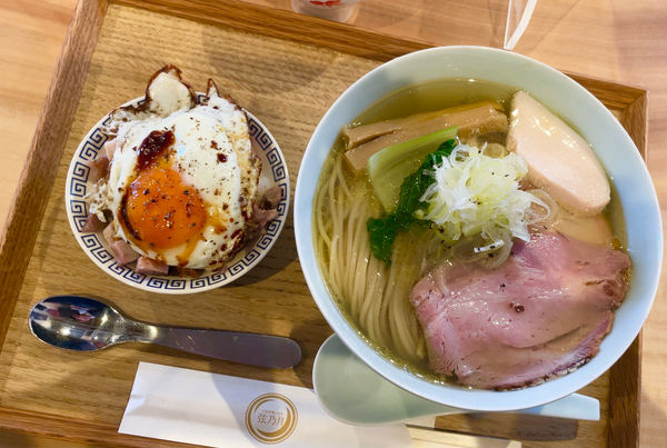 「塩そば 細麺ver. & 肉飯ミクロ」@自家製麺と定食 弦乃月の写真