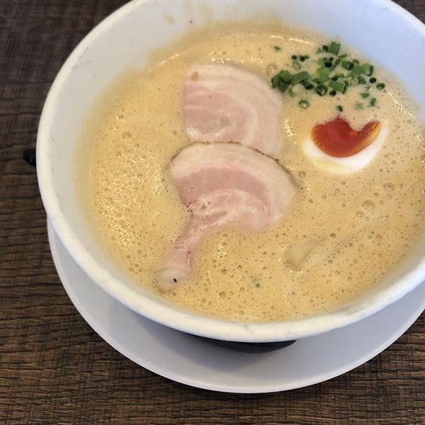 「豚CHIKI しょうゆラーメン」@ラーメン家 みつ葉 本店の写真