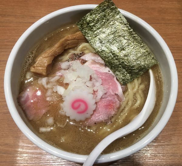 「煮干中華そば」@煮干中華そば 鈴蘭 新宿店の写真