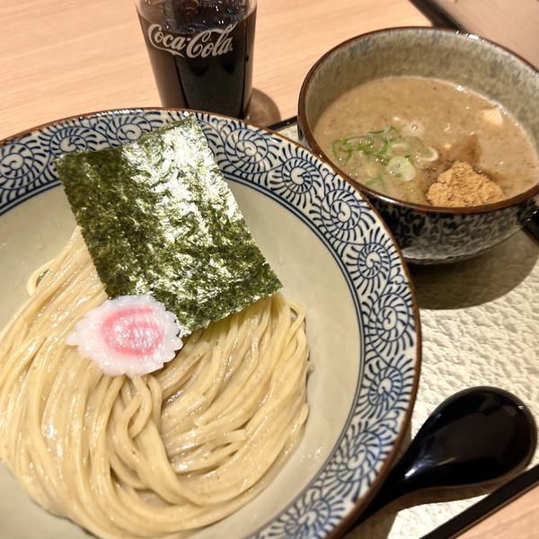 「濃厚つけ麺＋ブラックフライデーサービスドリンクバー」@中華そば 葵 新越谷ヴァリエ店の写真