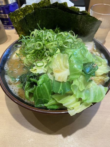 「ネギラーメン中盛　海苔　キャベツ」@輝道家直系 皇綱家の写真