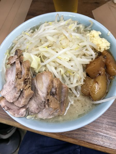 「ブタ入りラーメン」@ラーメン二郎 池袋東口店の写真