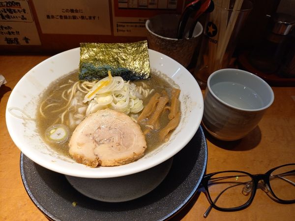 「濃厚煮干しラーメン」@麺屋 音の写真