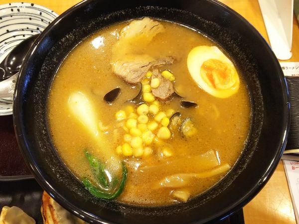 「しじみバター炒めみそラーメン　750円」@ドレミ食堂の写真