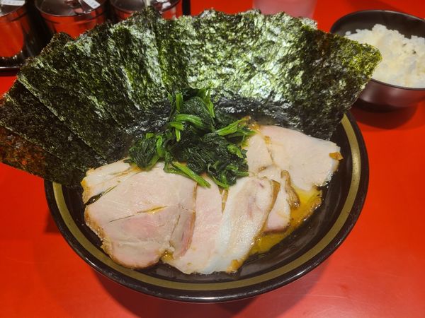 「チャーシューメン+海苔+ライス」@環2家 蒲田店の写真
