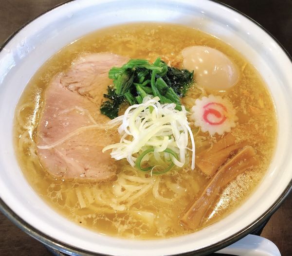 「芳香鶏塩らーめん（780円）、味玉（100円）」@らーめんつけ麺 吉田商店 本店の写真
