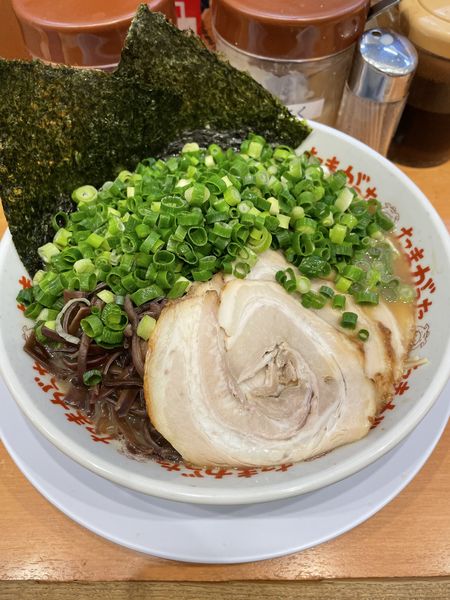 「チャーシューメン、ネギ、キクラゲ、替え玉」@九州大分らぁめん たまがった 西口店の写真