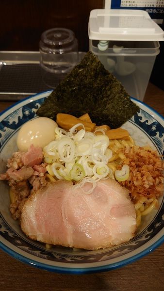 「油そば（燻たま）」@兎に角 柏高島屋ステーションモール店の写真