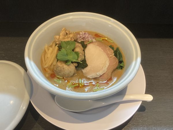 「マッサマンカレーらーめん」@らーめん 三極志の写真