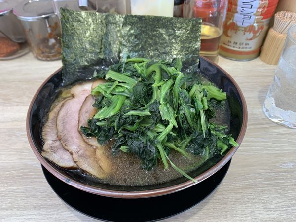 「チャーシューメン（930円）＋ほうれん草（100円）」@ラーメン桜道の写真